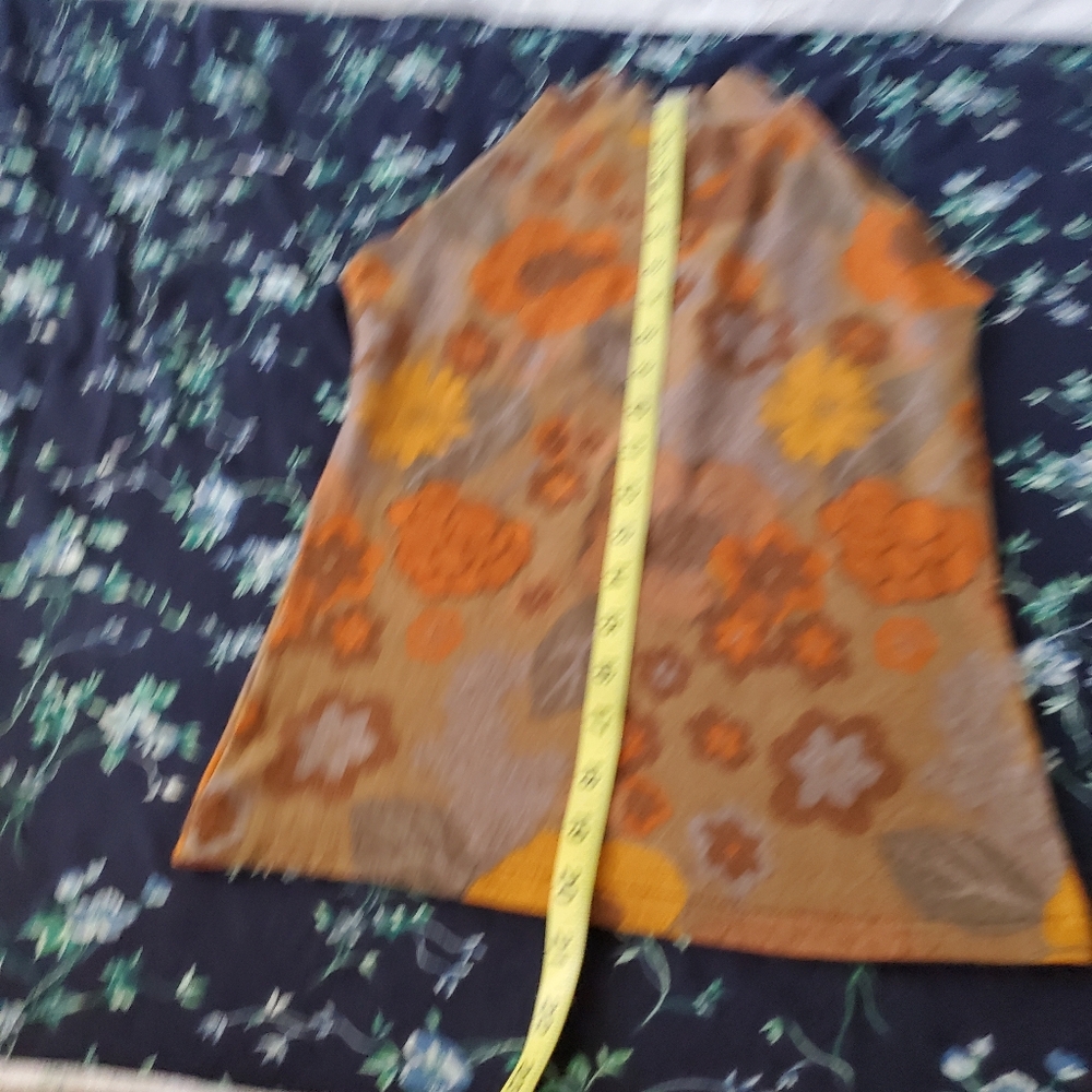 Top - Picture 4 of 8